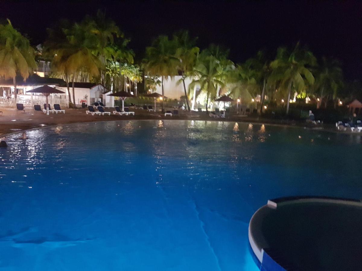 Caraibes Apparts-Resorts Sainte-Anne  Exterior photo