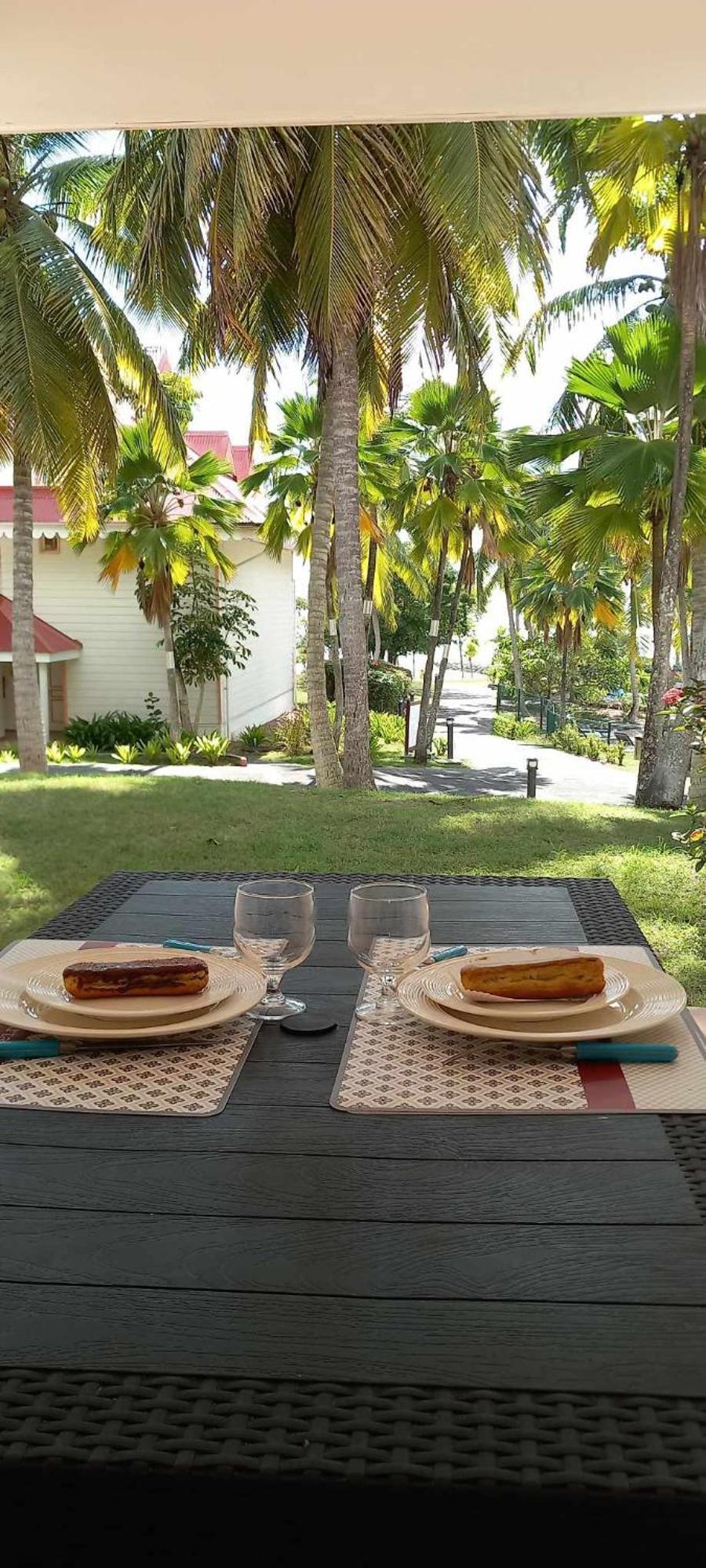 Caraibes Apparts-Resorts Sainte-Anne  Exterior photo